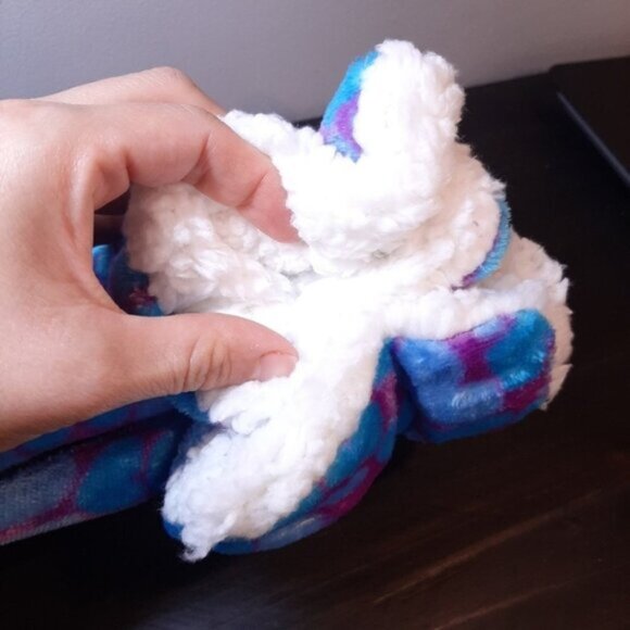 NEW Thermal Heart Print Cozy Winter Slipper Socks Knit Fleece Slip Resistant - Picture 3 of 6